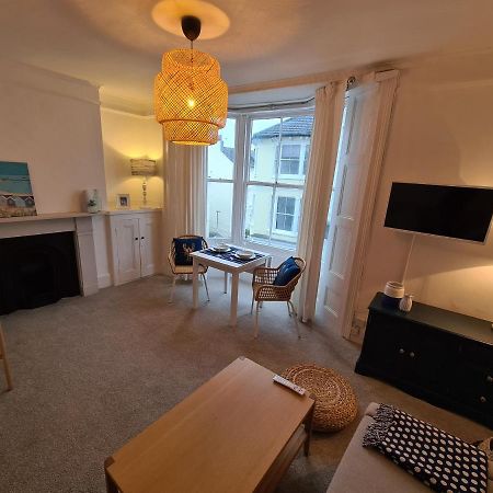 Centrally Located, Comfortable Apartment Near Station, Beach And North Laines ブライトン エクステリア 写真