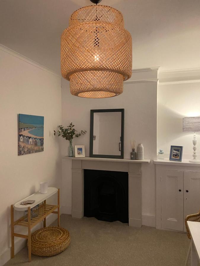 Centrally Located, Comfortable Apartment Near Station, Beach And North Laines ブライトン エクステリア 写真