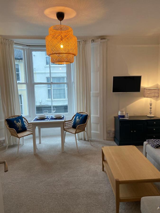 Centrally Located, Comfortable Apartment Near Station, Beach And North Laines ブライトン エクステリア 写真