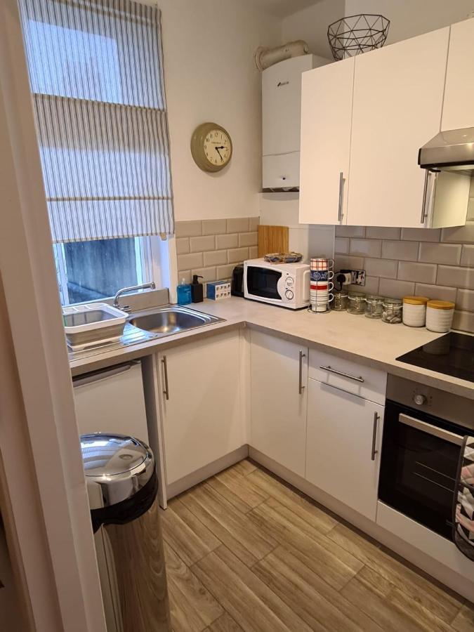 Centrally Located, Comfortable Apartment Near Station, Beach And North Laines ブライトン エクステリア 写真