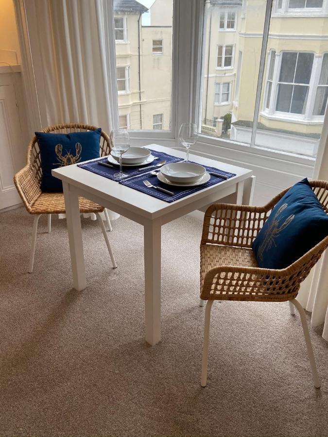 Centrally Located, Comfortable Apartment Near Station, Beach And North Laines ブライトン エクステリア 写真